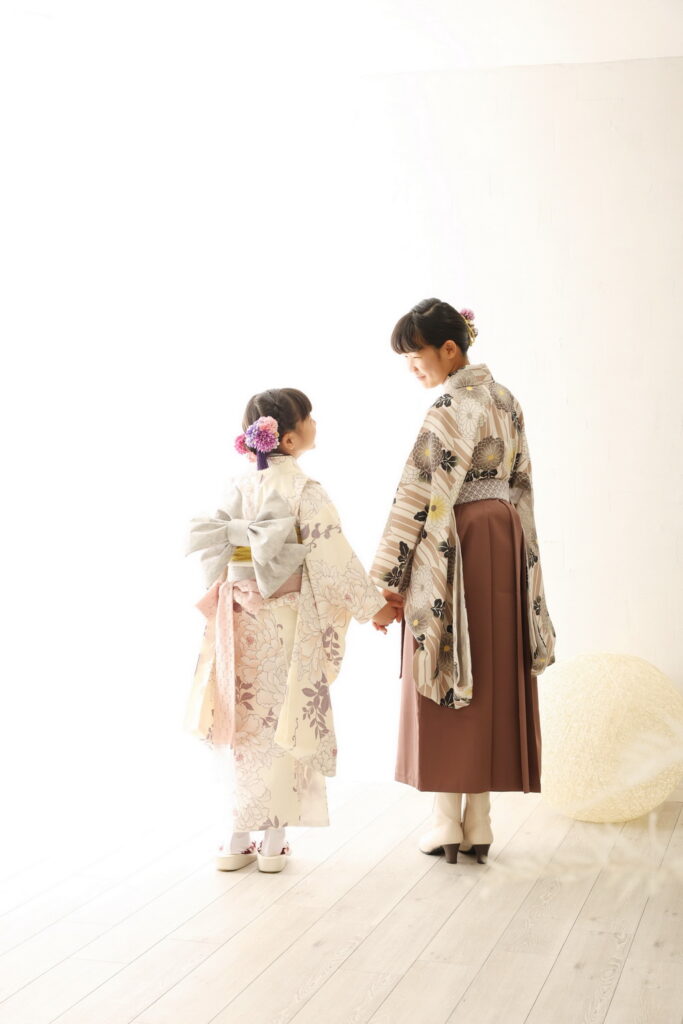 コラム：小学校卒業の袴撮影は完全貸切のフォトスタジオ ハナで